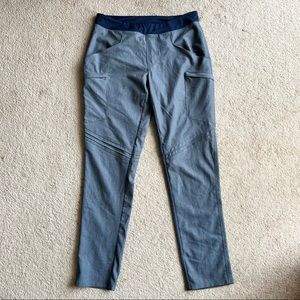 FIGS Skinny Leg Scrubs S